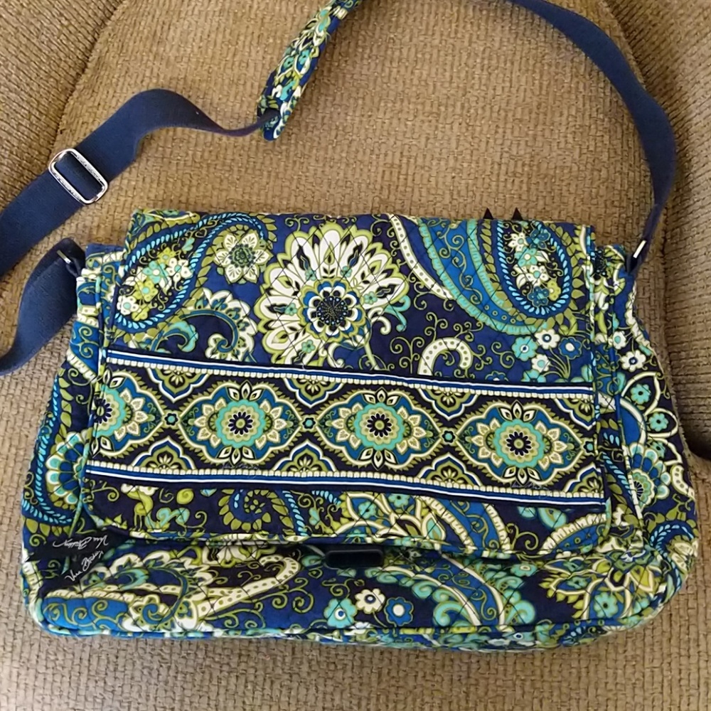 Vera Bradley messenger bag